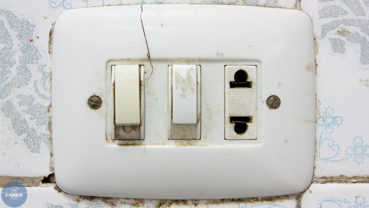 Como Instalar um Interruptor com Tomada